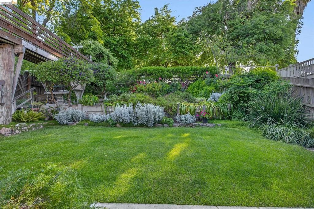 Image 39 of property listing at 5014 Sandmound Blvd, Oakley, CA 94561