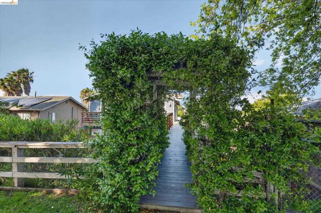 Image 41 of property listing at 5014 Sandmound Blvd, Oakley, CA 94561