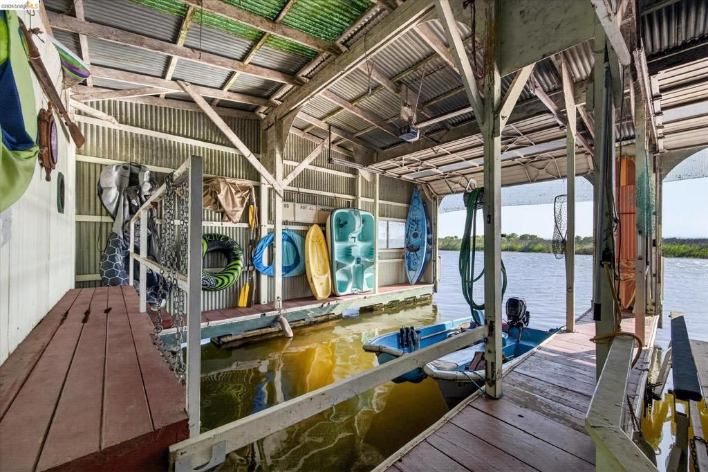 Image 44 of property listing at 5014 Sandmound Blvd, Oakley, CA 94561