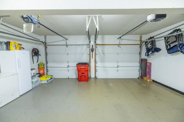 302 SW Bobcat Circle, Oak Grove, MO 64075