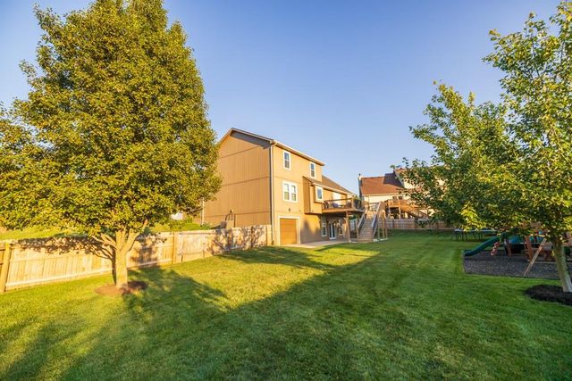 302 SW Bobcat Circle, Oak Grove, MO 64075