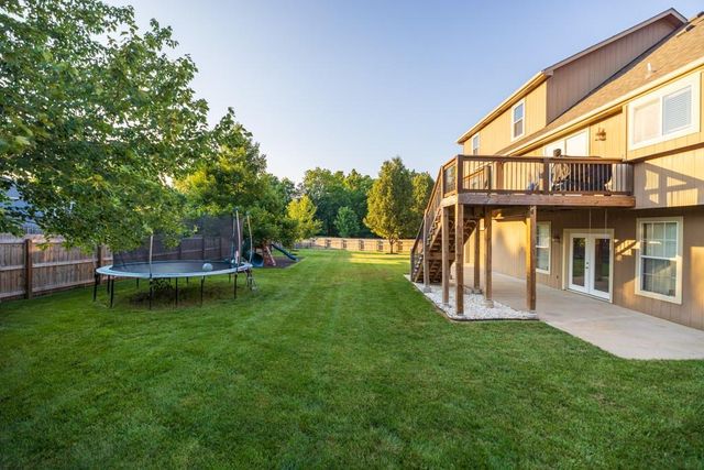 302 SW Bobcat Circle, Oak Grove, MO 64075