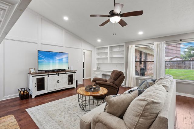 10103 Sagemill Drive, Houston, TX 77089