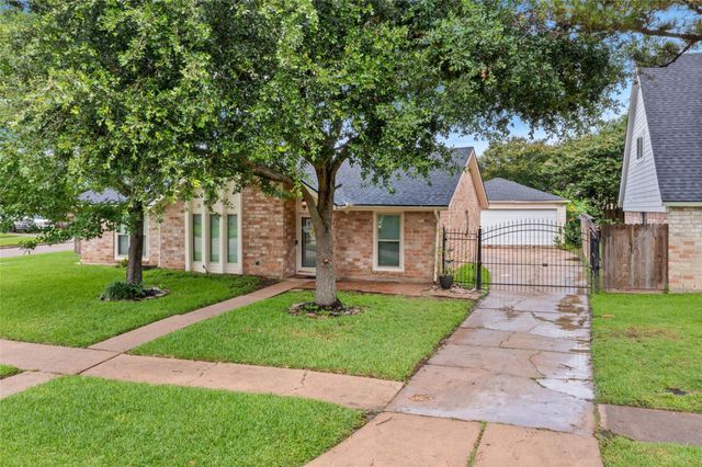 10103 Sagemill Drive, Houston, TX 77089