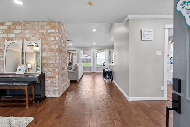 10103 Sagemill Drive, Houston, TX 77089