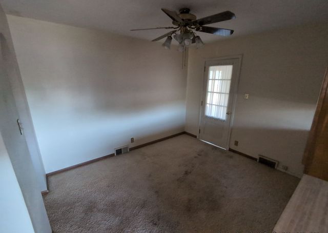 514 E 20th Street S, Newton, IA 50208