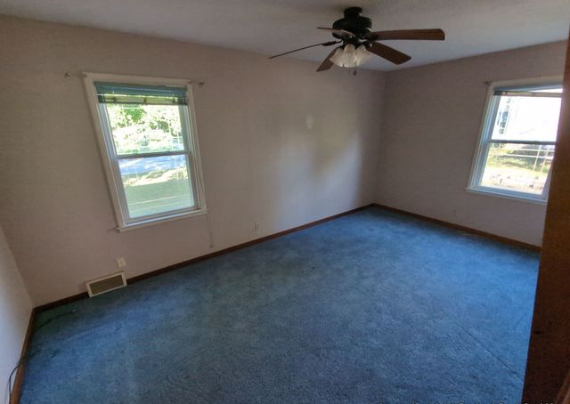 514 E 20th Street S, Newton, IA 50208