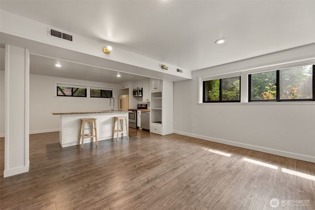 9602 167th Avenue NE, Redmond, WA 98052