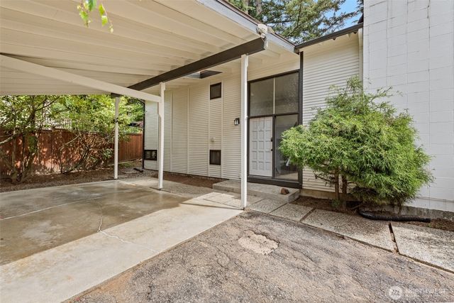 9602 167th Avenue NE, Redmond, WA 98052