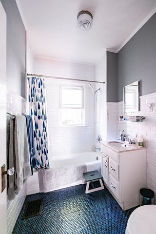 4 Highland Ter 1, Newton, MA 02460