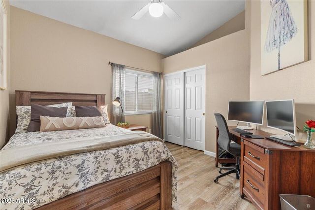232 W LOS ARBOLES Drive, Tempe, AZ 85284