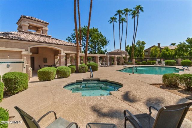 232 W LOS ARBOLES Drive, Tempe, AZ 85284