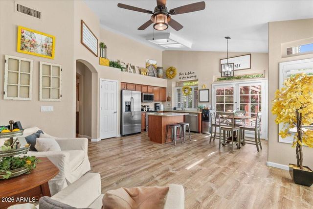 232 W LOS ARBOLES Drive, Tempe, AZ 85284
