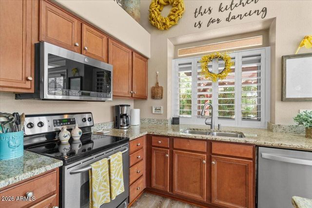 232 W LOS ARBOLES Drive, Tempe, AZ 85284
