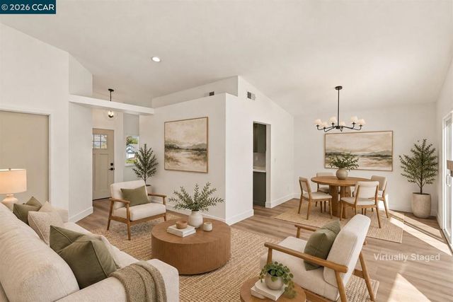301 Maude Ct, Oakley, CA 94561