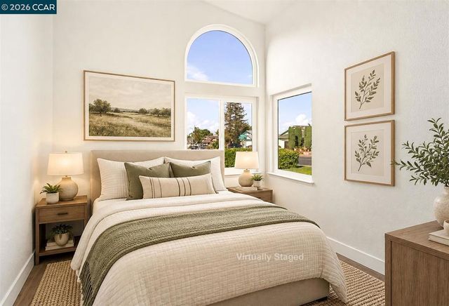 301 Maude Ct, Oakley, CA 94561