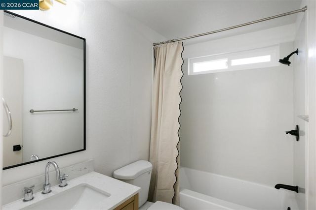 301 Maude Ct, Oakley, CA 94561