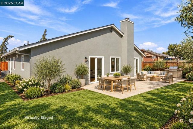 301 Maude Ct, Oakley, CA 94561