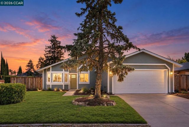 301 Maude Ct, Oakley, CA 94561