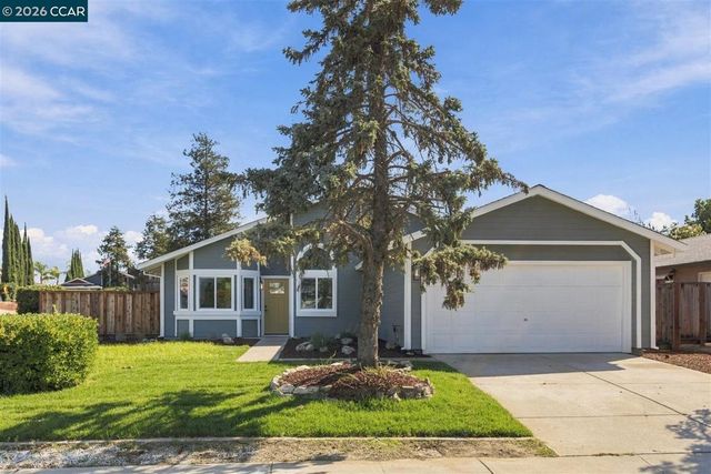 301 Maude Ct, Oakley, CA 94561