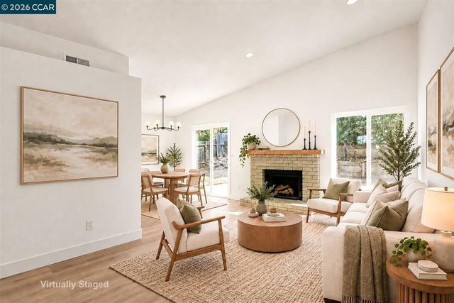 301 Maude Ct, Oakley, CA 94561