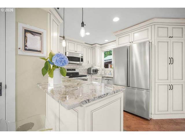1325 N GARRISON Rd, Vancouver, WA 98664