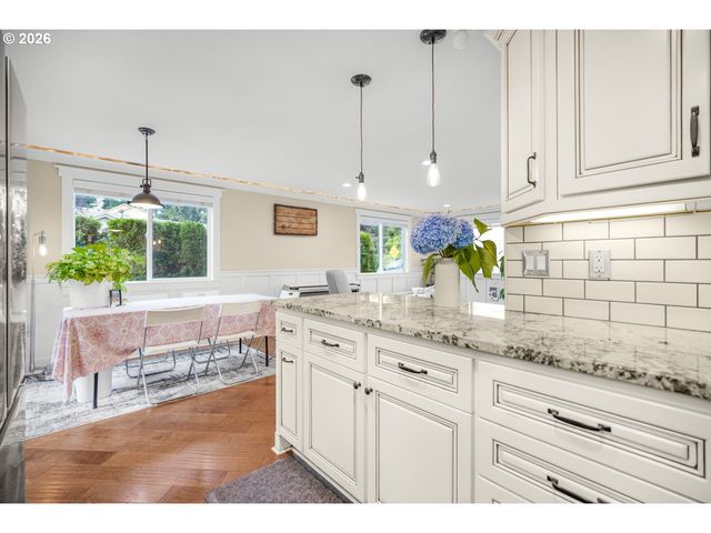 1325 N GARRISON Rd, Vancouver, WA 98664
