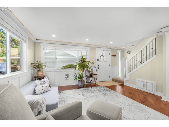 1325 N GARRISON Rd, Vancouver, WA 98664