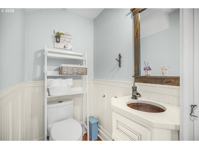 1325 N GARRISON Rd, Vancouver, WA 98664
