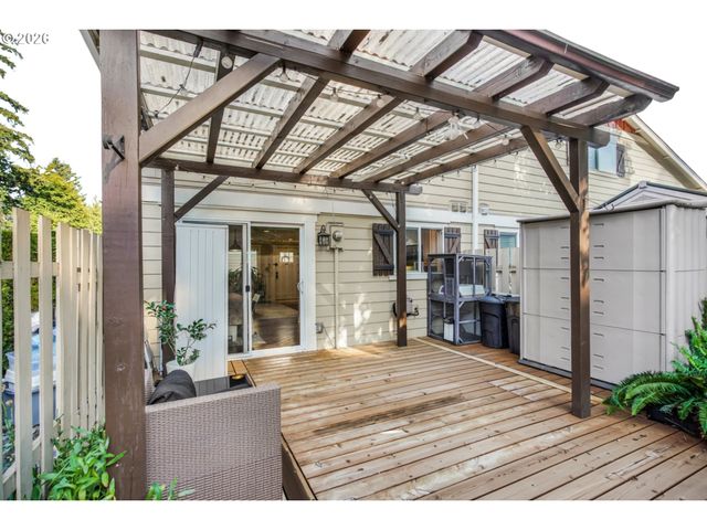 1325 N GARRISON Rd, Vancouver, WA 98664