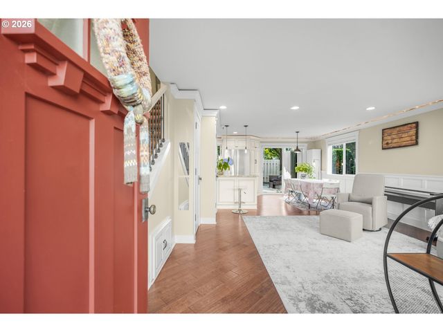 1325 N GARRISON Rd, Vancouver, WA 98664