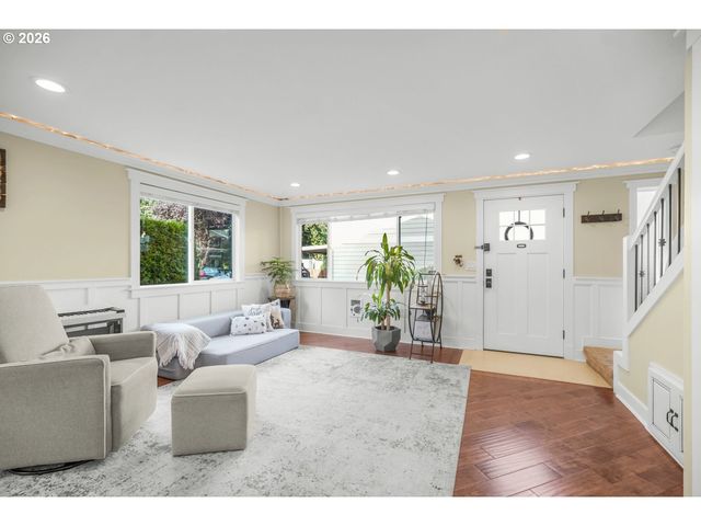 1325 N GARRISON Rd, Vancouver, WA 98664