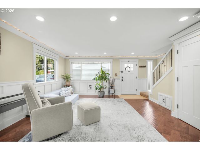 1325 N GARRISON Rd, Vancouver, WA 98664
