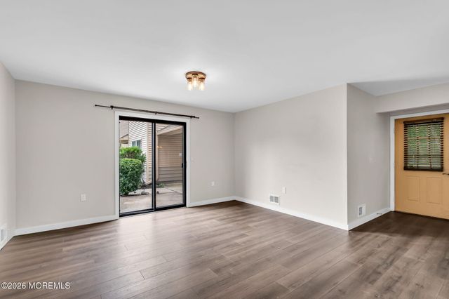 403 Sage Court, Jackson, NJ 08527