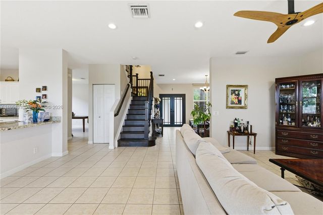 1844 Aspen Ln, Weston, FL 33327