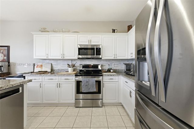 1844 Aspen Ln, Weston, FL 33327