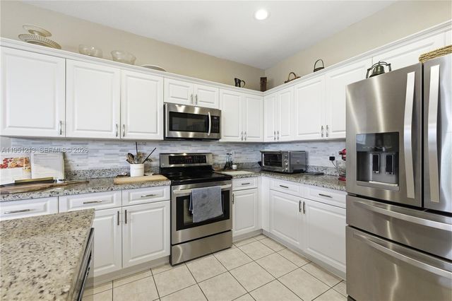 1844 Aspen Ln, Weston, FL 33327