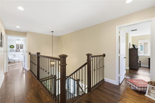 1844 Aspen Ln, Weston, FL 33327