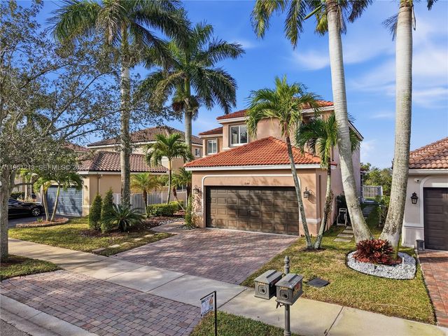 1844 Aspen Ln, Weston, FL 33327