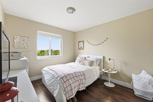 1844 Aspen Ln, Weston, FL 33327