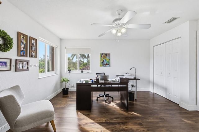 1844 Aspen Ln, Weston, FL 33327