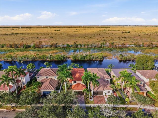 1844 Aspen Ln, Weston, FL 33327