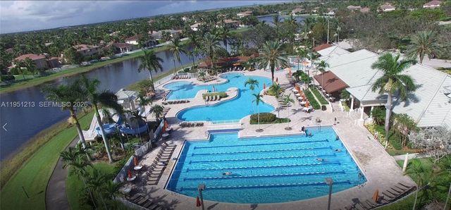 1844 Aspen Ln, Weston, FL 33327