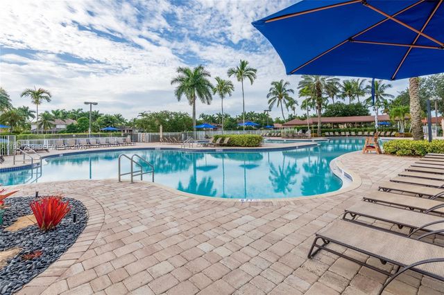 1844 Aspen Ln, Weston, FL 33327