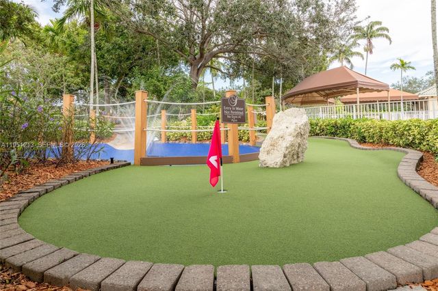 1844 Aspen Ln, Weston, FL 33327