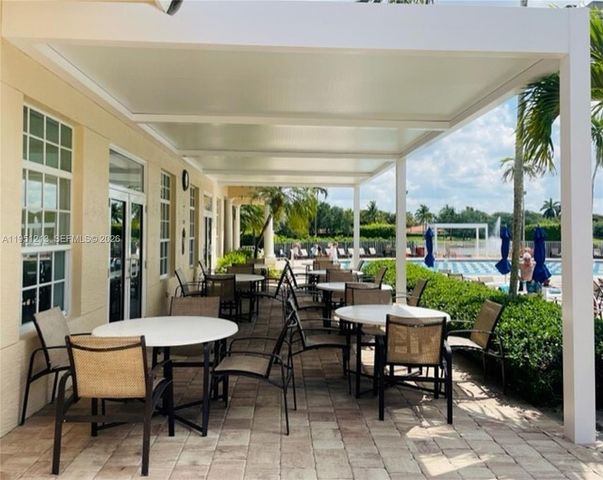 1844 Aspen Ln, Weston, FL 33327