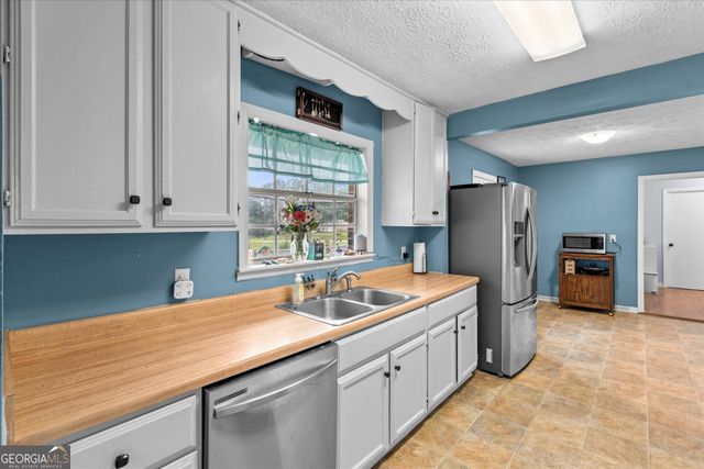 62 Maley Road, Lagrange, GA 30240