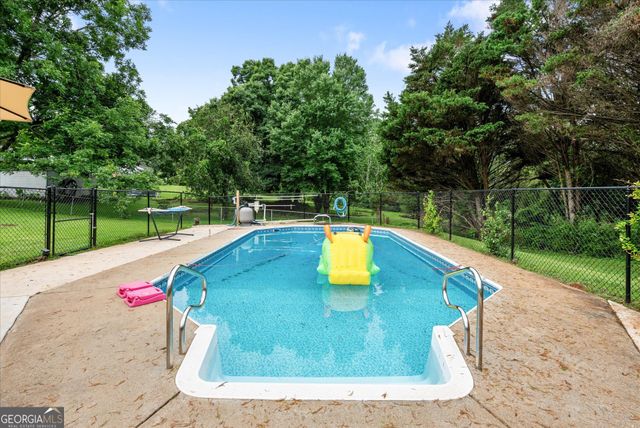 62 Maley Road, Lagrange, GA 30240