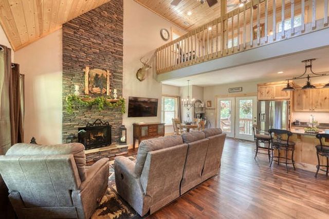 87 Harbin Court, Morganton, GA 30560