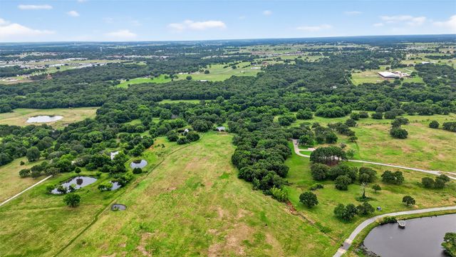 873 Anderson Road, Whitesboro, TX 76273